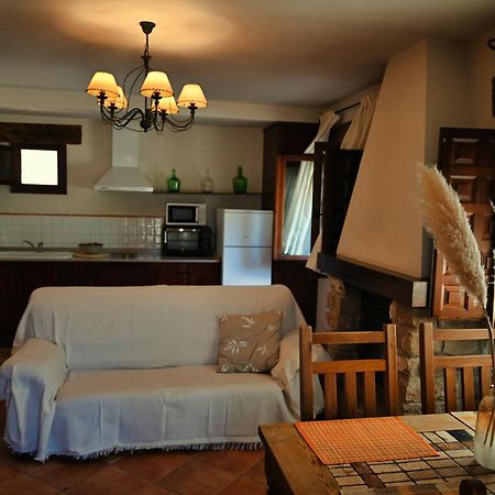 Casa Rural Nelia บีญัลบา เด ลาเซียร์รา ภายนอก รูปภาพ